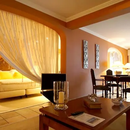 House With 4 Bedrooms In With Wonderful Sea View Private Pool Furnished Terrace 500 M From The Beach *