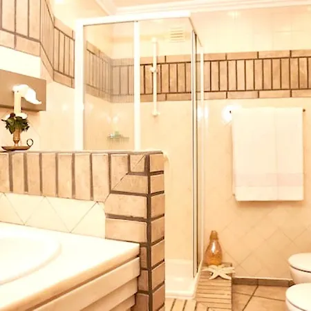 House With 4 Bedrooms In With Wonderful Sea View Private Pool Furnished Terrace 500 M From The Beach 別荘 *